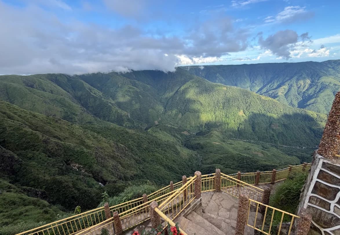 Meet the edge of the hills
